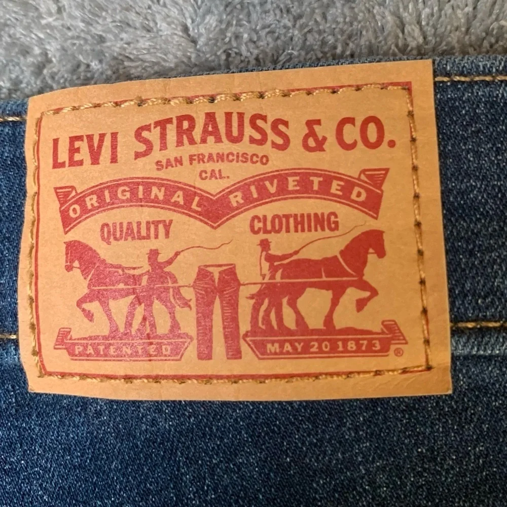 NEW! Levi’s High Rise Skinny 16W (36”W) and 29” Inseam Dark Blue Wash Stretchy - Picture 9 of 12